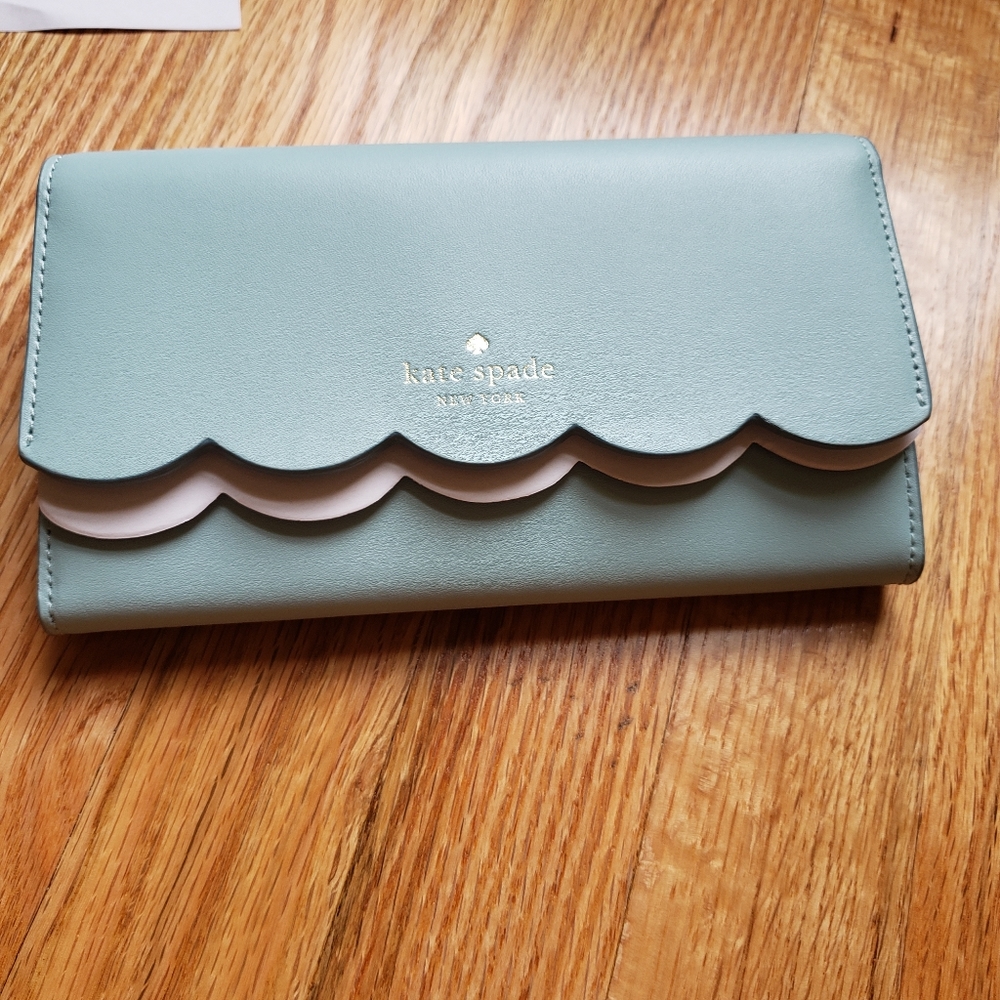 Kate Spade Gemma purse with chain